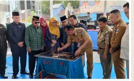 Bupati Pesisir Barat Resmikan SMPN 1 Pesisir Tengah Krui Bupati Pesisir Barat Resmikan SMPN 1 Pesisir Tengah Krui