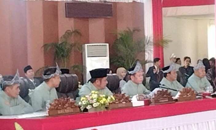 Paripurna Perdana DPRD OI Resmi Dibuka Oleh H. Suharto Paripurna Perdana DPRD OI Resmi Dibuka Oleh H. Suharto