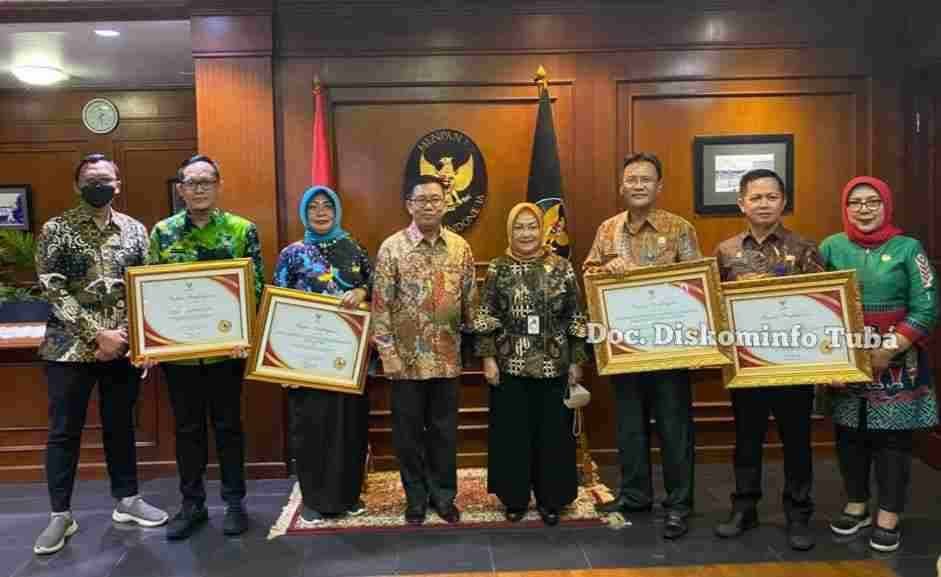 Awali Tahun 2023, DPM PTSP dan Disdukcapil Tulang Bawang Kembali Meraih Penghargaan Awali Tahun 2023, DPM PTSP dan Disdukcapil Tulang Bawang Kembali Meraih Penghargaan