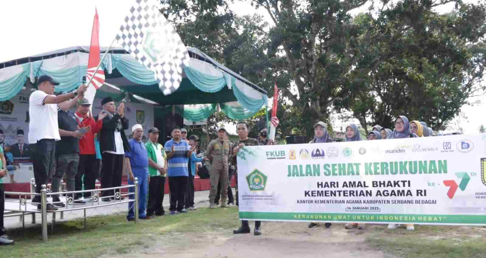 Jalan Sehat Kerukunan HAB ke-77 Momentum Pererat Silaturahim Jalan Sehat Kerukunan HAB ke-77 Momentum Pererat Silaturahim