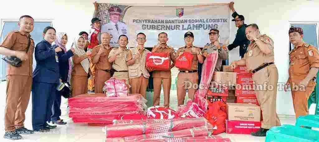 Kepala Dinas Sosial Kabupaten Tulang Bawang Binhar MS,SE Tinjau Lokasi Bencana Angin Puting Beliung Kepala Dinas Sosial Kabupaten Tulang Bawang Binhar MS,SE Tinjau Lokasi Bencana Angin Puting Beliung