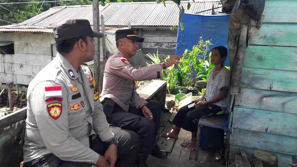 Polsek Siantan Berikan Tali Asih kepada Keluarga Korban Pencabulan Polsek Siantan Berikan Tali Asih kepada Keluarga Korban Pencabulan