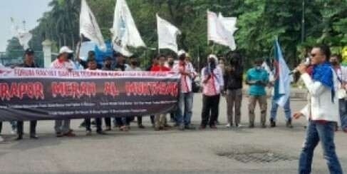 Warga Banten Unjuk Rasa Tuding Pengangkatan PJ Gubernur Melanggar Putusan Mk Warga Banten Unjuk Rasa Tuding Pengangkatan PJ Gubernur Melanggar Putusan Mk