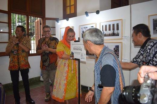 Buku “De Oude Stad Semarang” Diluncurkan, Pameran Foto Kota Lama Digelar Buku “De Oude Stad Semarang” Diluncurkan, Pameran Foto Kota Lama Digelar