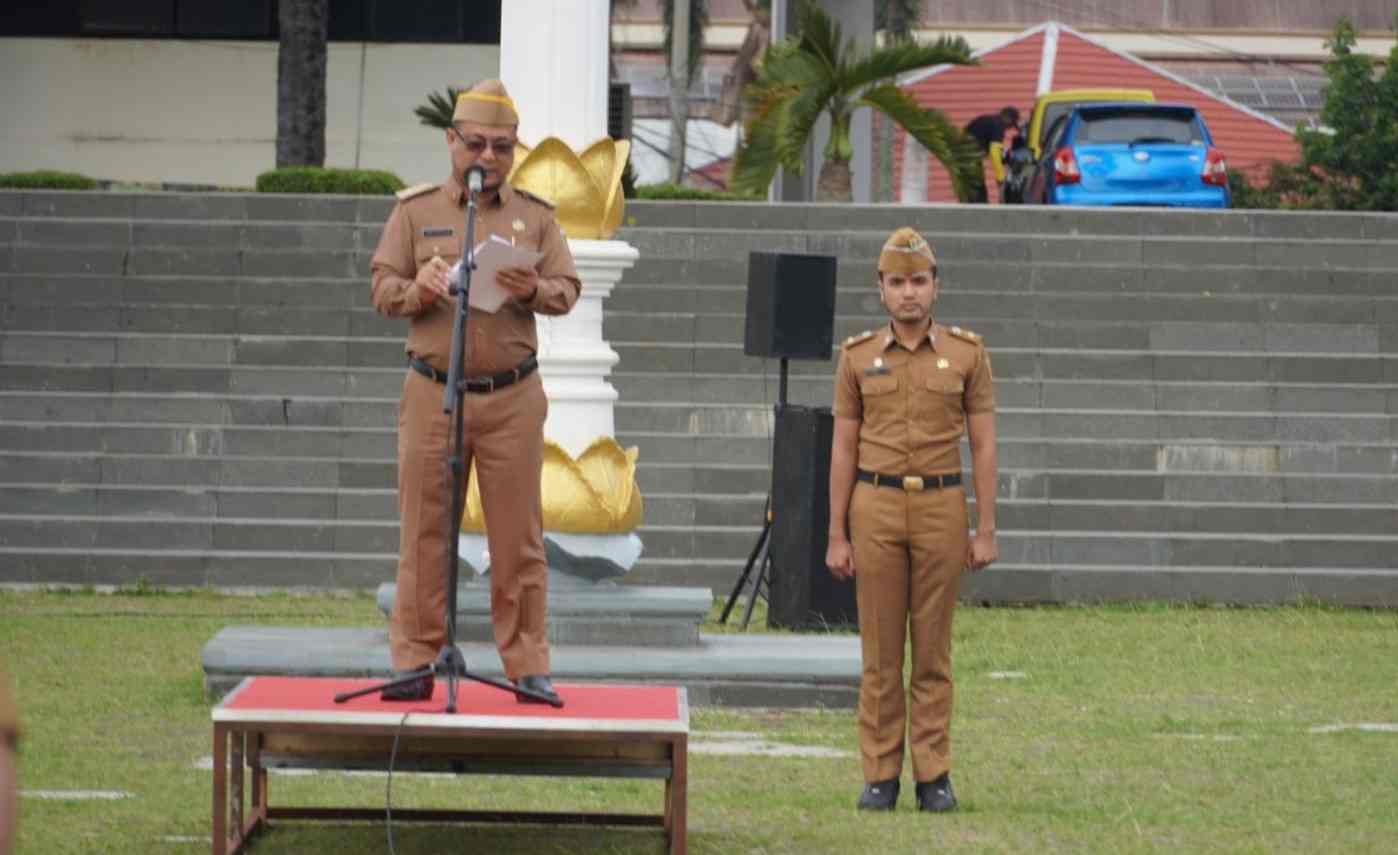 Mewakili Gubernur, Senen Mustakim Menjadi Pembina Apel Gabungan Mingguan Mewakili Gubernur, Senen Mustakim Menjadi Pembina Apel Gabungan Mingguan