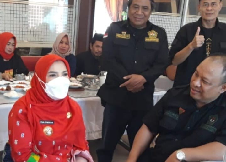 Pendekar Banten Dukung dan Kawal Pemkot Bandar Lampung Segel Angel’s Wing Pendekar Banten Dukung dan Kawal Pemkot Bandar Lampung Segel Angel’s Wing