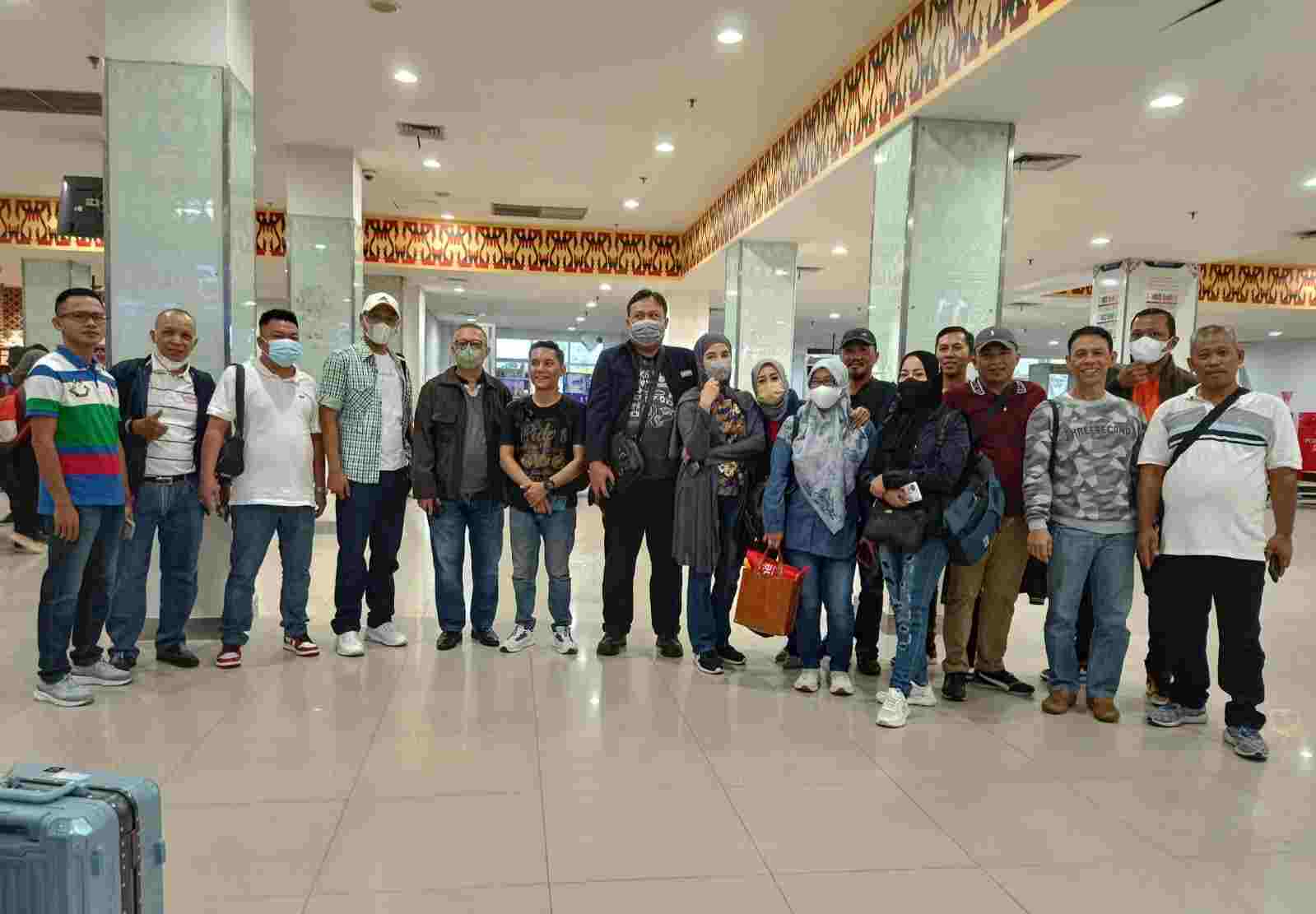 Bertolak ke Medan, Kontingen PWI Lampung Disambut Segudang Agenda Bertolak ke Medan, Kontingen PWI Lampung Disambut Segudang Agenda