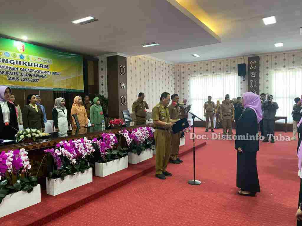 Pj Bupati Drs Qudrotul Ikhwan Kukuhkan Pengurus Dekranasda Tuba 2022-2027 Pj Bupati Drs Qudrotul Ikhwan Kukuhkan Pengurus Dekranasda Tuba 2022-2027