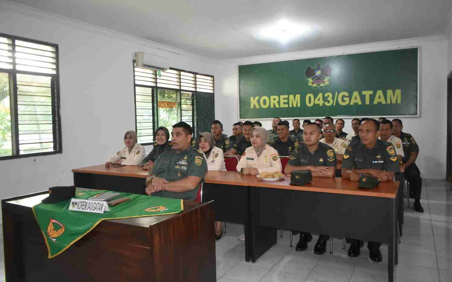 Pahami Bahaya Kangker Prostad Prajurit dan PNS Korem 043/Gatam Ikuti Webinar Pahami Bahaya Kangker Prostad Prajurit dan PNS Korem 043/Gatam Ikuti Webinar