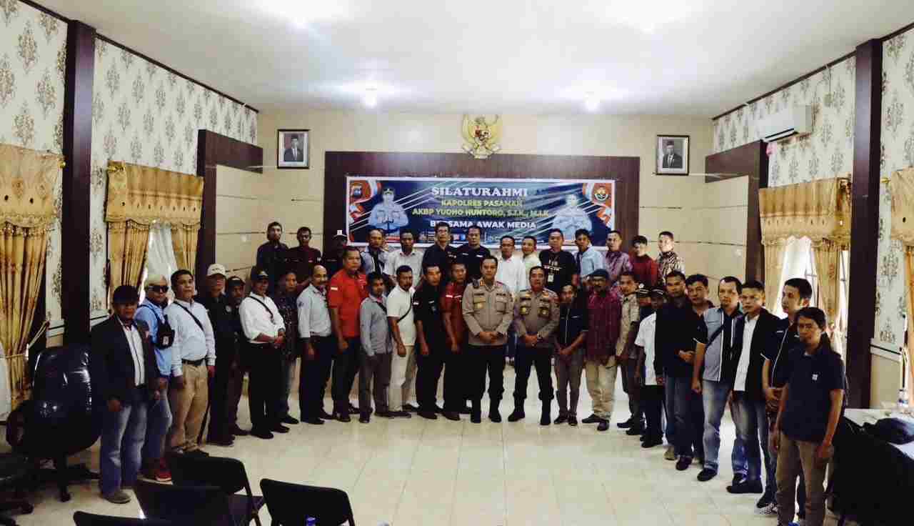 Gelar Silaturahmi, Kapolres Pasaman Bagun Hubungan Harmonis Dengan Wartawan Gelar Silaturahmi, Kapolres Pasaman Bagun Hubungan Harmonis Dengan Wartawan