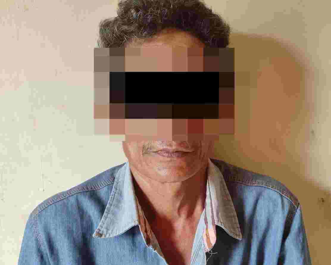 Ayah Kandung Diduga Cabuli Anak Diringkus Polsek Negeri Besar Ayah Kandung Diduga Cabuli Anak Diringkus Polsek Negeri Besar