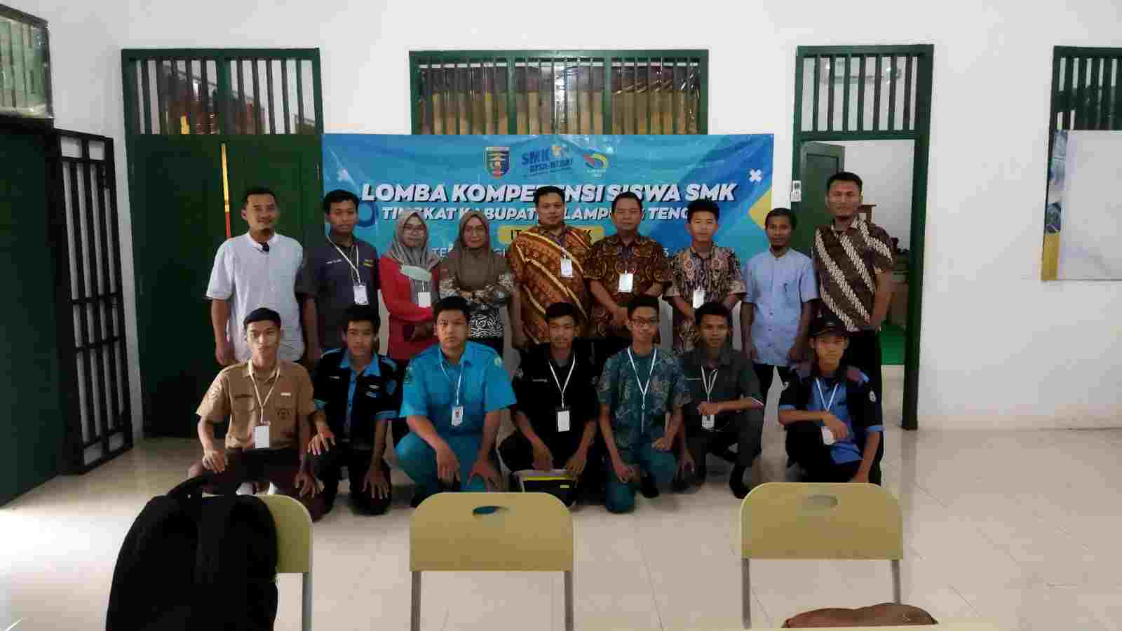 Enam Dosen IIB Darmajaya Asessor LKS SMK Tingkat Kabupaten Lampung Tengah Enam Dosen IIB Darmajaya Asessor LKS SMK Tingkat Kabupaten Lampung Tengah