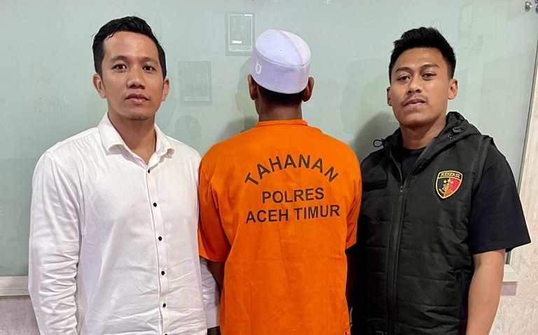 Pelaku Yang Diduga Meracuni Anak Harimau, Diamankan Sat Reskrim Polres Aceh Timur Pelaku Yang Diduga Meracuni Anak Harimau, Diamankan Sat Reskrim Polres Aceh Timur