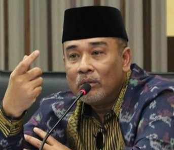 Legal Interpretism, Isu Penghapusan Jabatan Gubernur Vs Jabatan Walikota/Bupati Legal Interpretism, Isu Penghapusan Jabatan Gubernur Vs Jabatan Walikota/Bupati