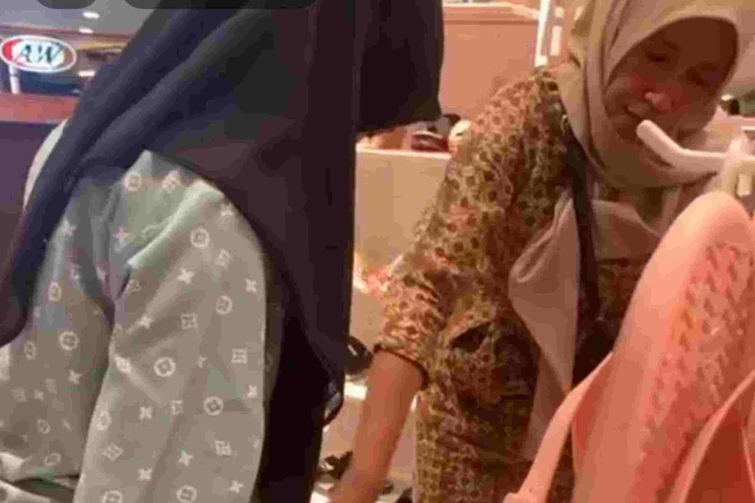 Subdit IV Renaka Diskrimum Polda Lampung Ajak Korban Pelecehan Seksual Belanja Pakaian Subdit IV Renaka Diskrimum Polda Lampung Ajak Korban Pelecehan Seksual Belanja Pakaian