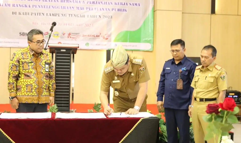 Bupati Musa Ahmad Hadiri Penandatanganan Kesepakatan Bersama MPP Lamteng Bupati Musa Ahmad Hadiri Penandatanganan Kesepakatan Bersama MPP Lamteng