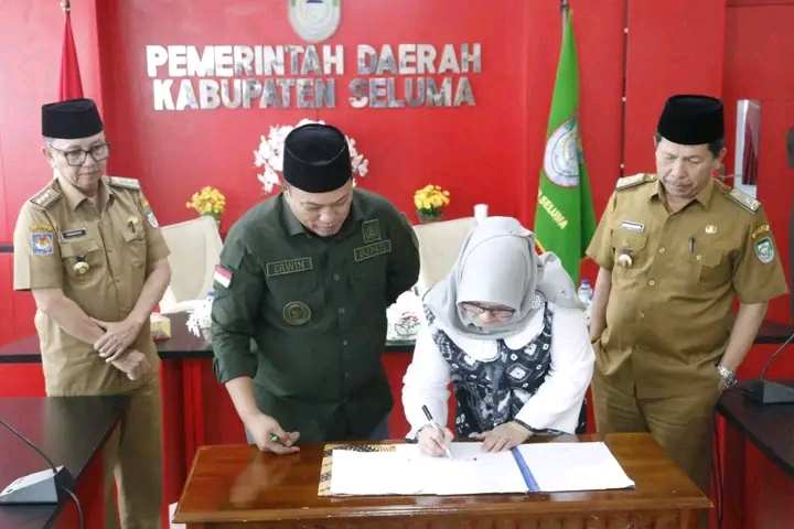 Penandatanganan Nota Kesepahaman antara Pemkab Seluma dengan TVRI Bengkulu Penandatanganan Nota Kesepahaman antara Pemkab Seluma dengan TVRI Bengkulu