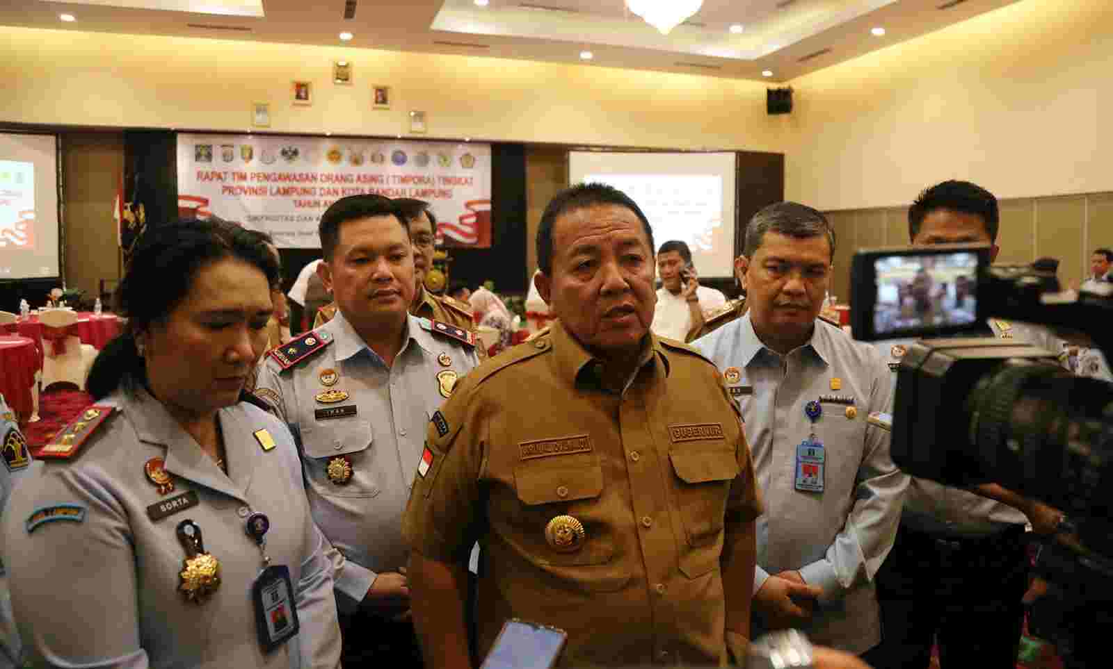 Gubernur Arinal Buka Rakor Tim Pengawasan Orang Asing Tingkat Provinsi dan Kota Bandar Lampung Gubernur Arinal Buka Rakor Tim Pengawasan Orang Asing Tingkat Provinsi dan Kota Bandar Lampung