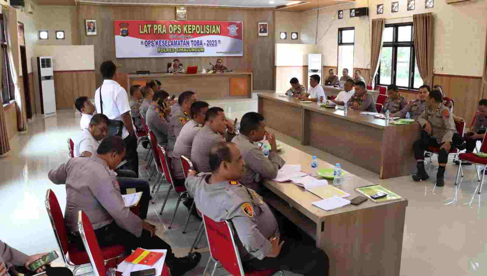 Polres Simalungun Gelar Latihan Pra Operasi Keselamatan Toba 2023 Polres Simalungun Gelar Latihan Pra Operasi Keselamatan Toba 2023