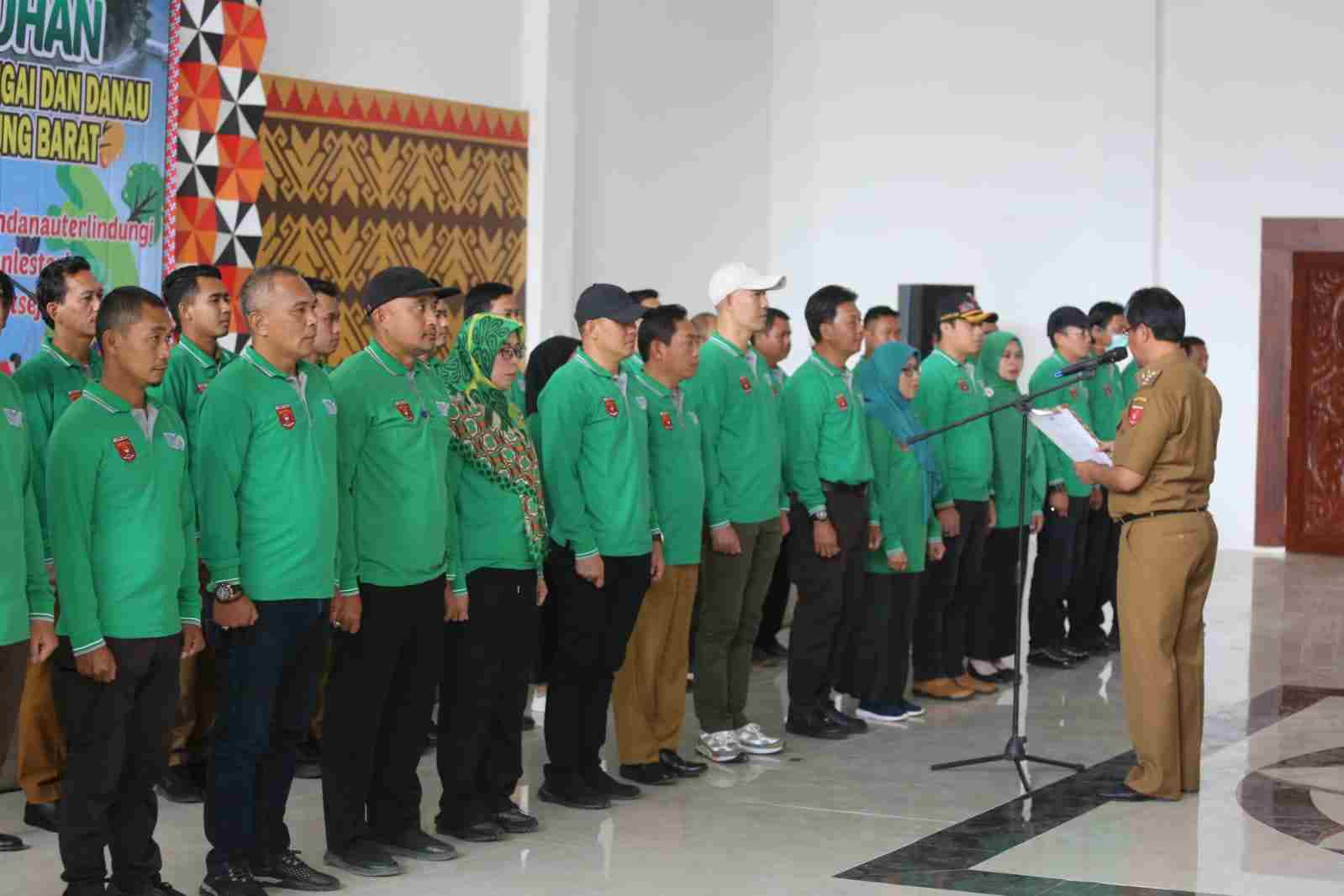 Nukman Kukuhkan 45 Orang Pengurus KPSD Lambar Nukman Kukuhkan 45 Orang Pengurus KPSD Lambar