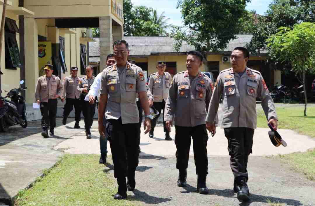 Kapolres Tanggamus Kunjungi Polsek Wonosobo dan Tatap Muka Dengan Para Tokoh Kapolres Tanggamus Kunjungi Polsek Wonosobo dan Tatap Muka Dengan Para Tokoh