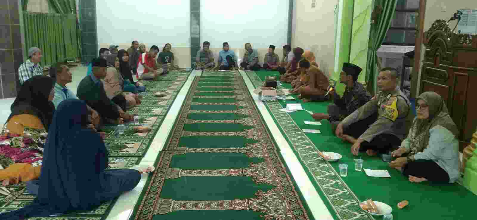 Wali Nagari Aia Manggih Bentuk P3A Targetkan Tanam Padi Serentak Wali Nagari Aia Manggih Bentuk P3A Targetkan Tanam Padi Serentak