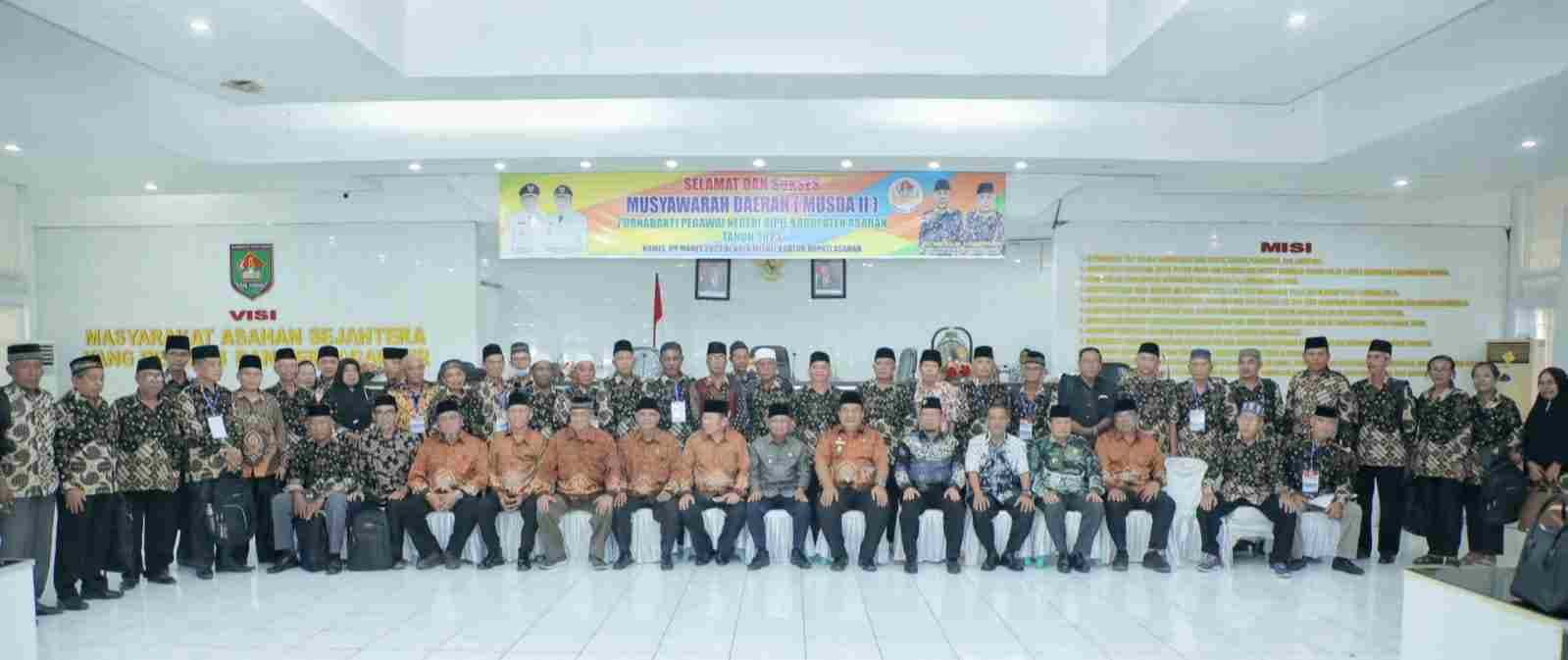 Bupati Surya Lantik Pengurus PWRI Masa Bhakti 2023 – 2027 Bupati Surya Lantik Pengurus PWRI Masa Bhakti 2023 – 2027