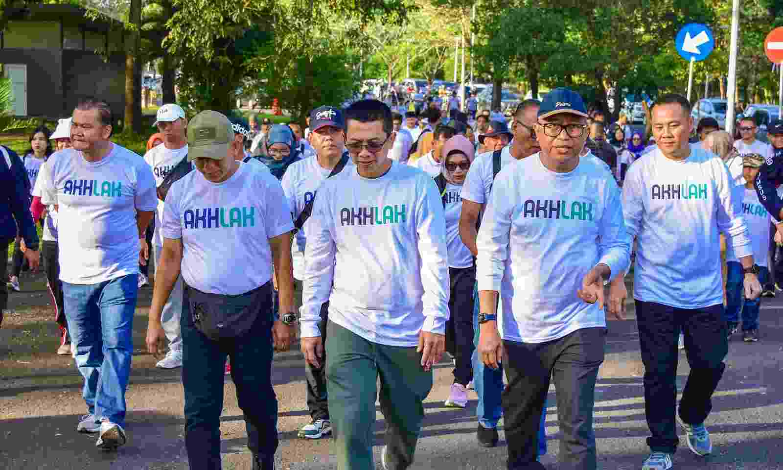 PTPN VII Laksanakan Gelar Jalan Sehat Serentak di Sumsel PTPN VII Laksanakan Gelar Jalan Sehat Serentak di Sumsel