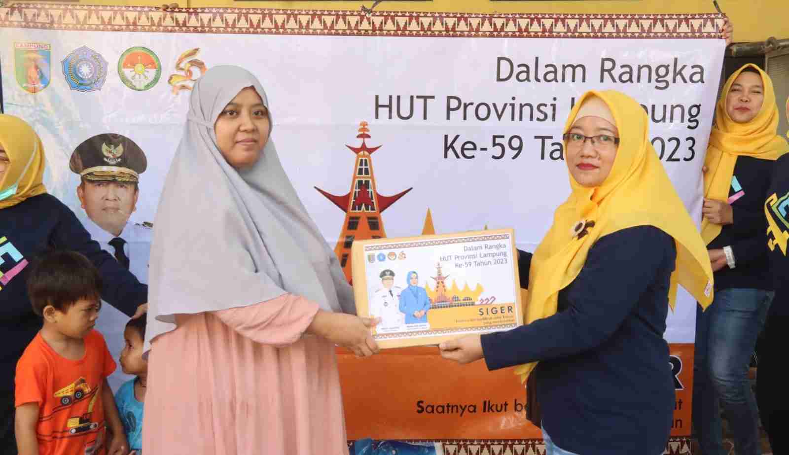 Dharma Wanita Dinas Kominfotik Provinsi Lampung Gelar Jumat Berkah Dharma Wanita Dinas Kominfotik Provinsi Lampung Gelar Jumat Berkah