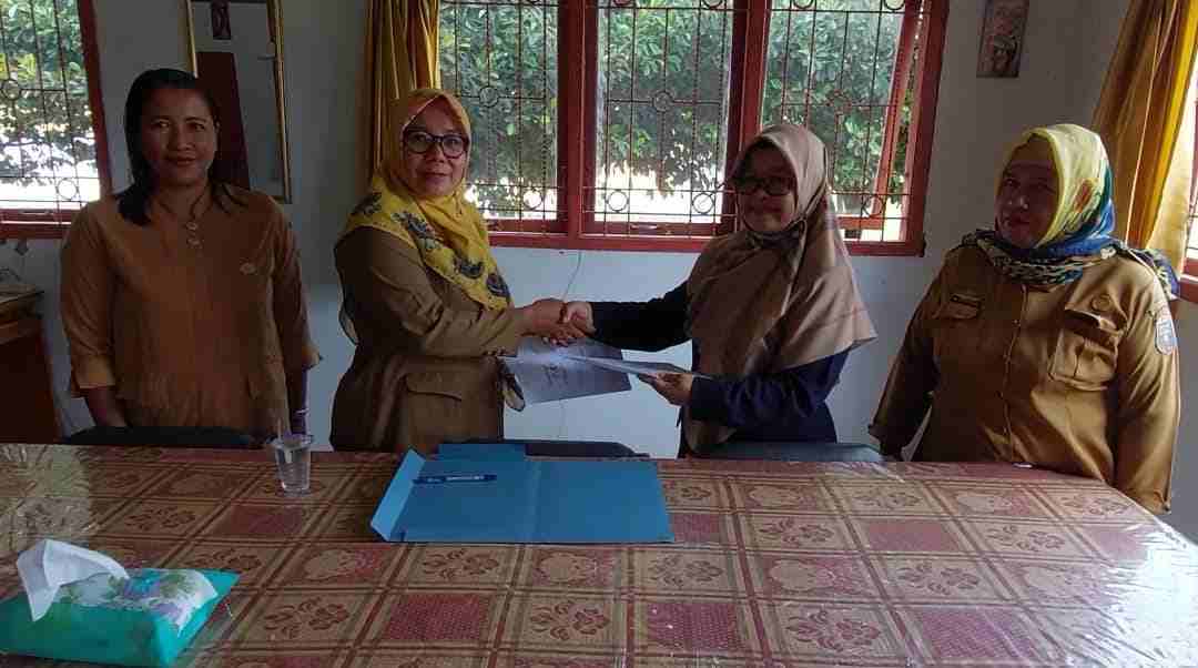 Jalin Kerja Sama dengan SMKN 1 Way Pengubuan Lampung Tengah, IIB Darmajaya Teken MoU Jalin Kerja Sama dengan SMKN 1 Way Pengubuan Lampung Tengah, IIB Darmajaya Teken MoU