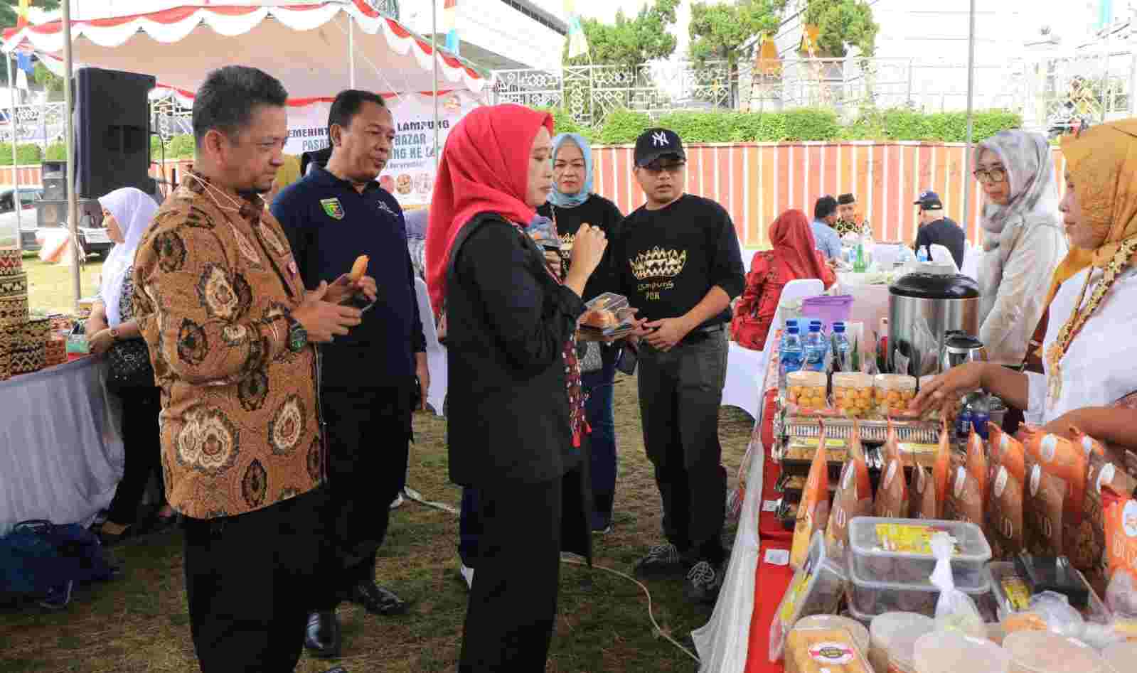 Peringati HUT ke-59 Provinsi Lampung, Pemprov Gelar Bazar UKM dan Pasar Murah Peringati HUT ke-59 Provinsi Lampung, Pemprov Gelar Bazar UKM dan Pasar Murah