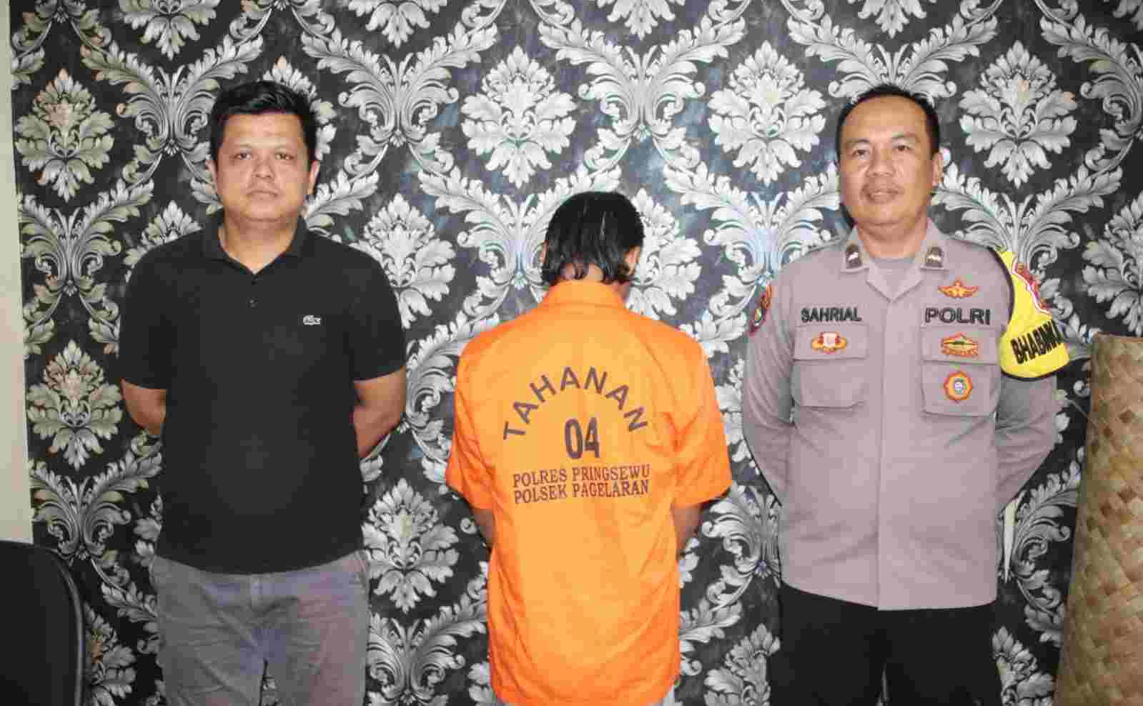 Bejat, Istri Datang Bulan Bapak Asal Pringsewu Tega Setubuhi Dua Anak Kandungnya Bejat, Istri Datang Bulan Bapak Asal Pringsewu Tega Setubuhi Dua Anak Kandungnya