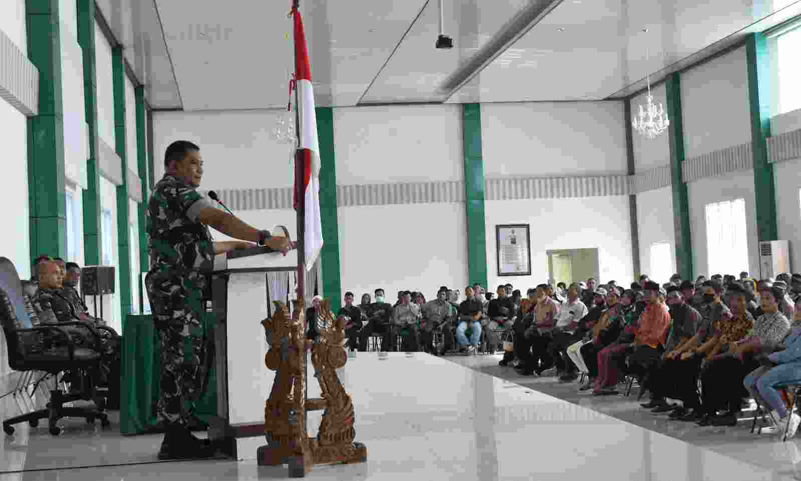 Pastikan Penerimaan Tamtama TNI AD Tidak Dipungut Biaya, Ini Arahan Danrem ke Orang Tua Calon Pastikan Penerimaan Tamtama TNI AD Tidak Dipungut Biaya, Ini Arahan Danrem ke Orang Tua Calon