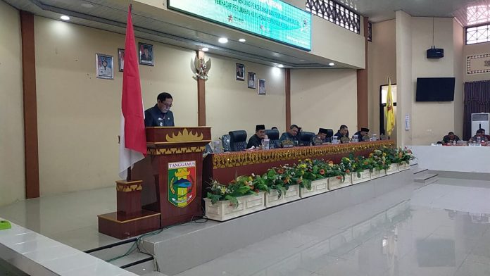Rapat Paripurna DPRD Kabupaten Tanggamus Dalam Agenda Penyampaian Ranperda Rapat Paripurna DPRD Kabupaten Tanggamus Dalam Agenda Penyampaian Ranperda