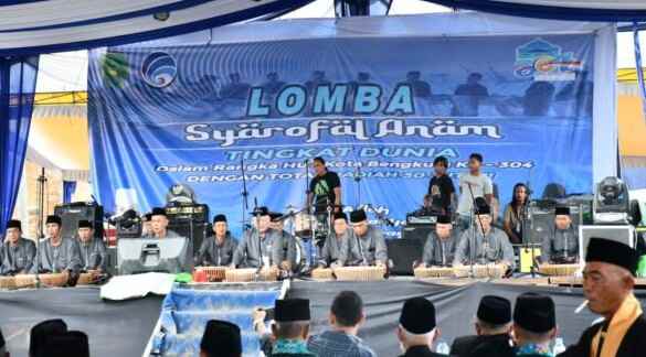 Tradisi “Sarafal Anam” Berdendang di Kota Merah Putih Tradisi “Sarafal Anam” Berdendang di Kota Merah Putih