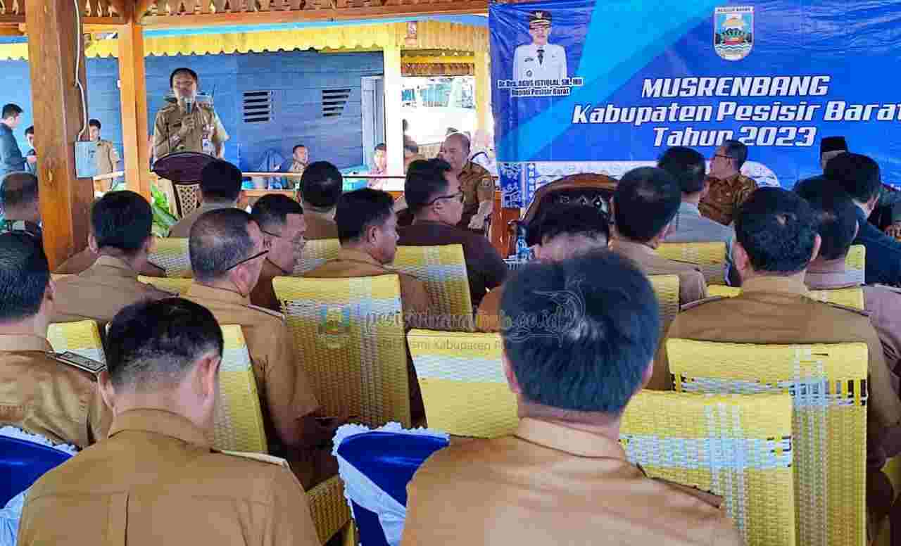 Sekretaris Daerah Provinsi Lampung Buka Musrenbang di Lamban Apung Sekretaris Daerah Provinsi Lampung Buka Musrenbang di Lamban Apung