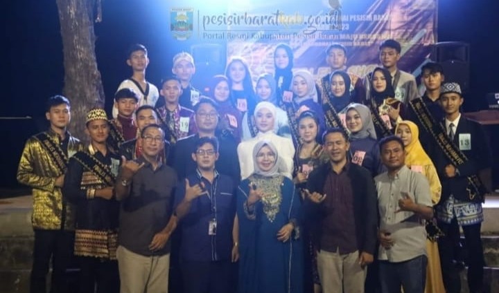 Septi Istiqlal Juri di Talent Show Muli-Mekhanai Septi Istiqlal Juri di Talent Show Muli-Mekhanai