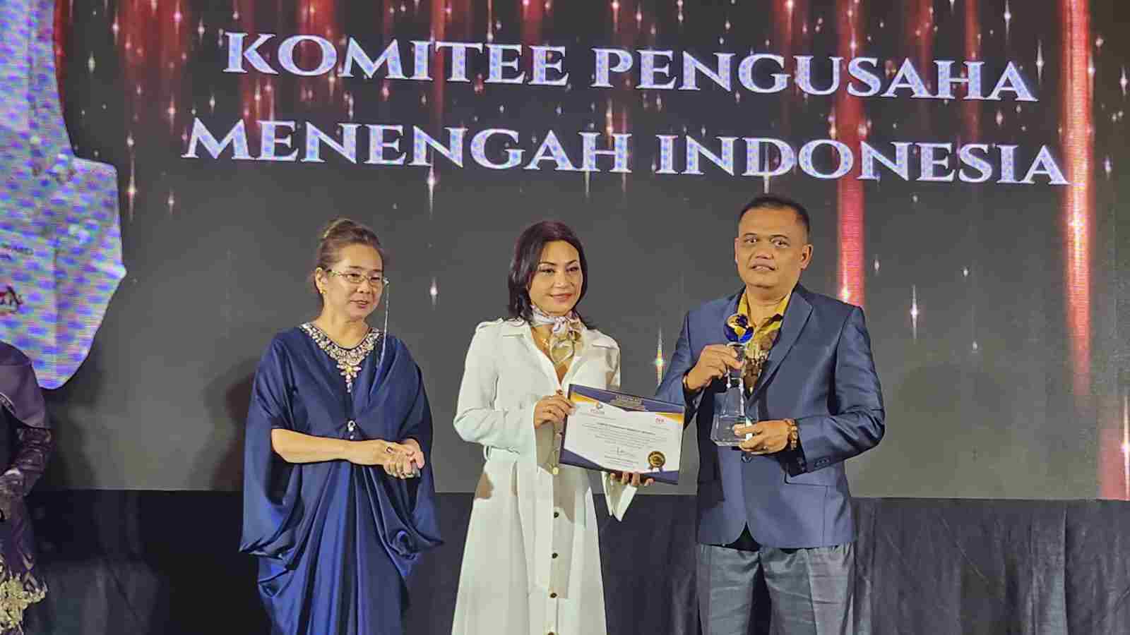 KOPITU Terima Penghargaan dari Kadin Malaysia Ajak UKM Mulai Digitalisasi KOPITU Terima Penghargaan dari Kadin Malaysia Ajak UKM Mulai Digitalisasi