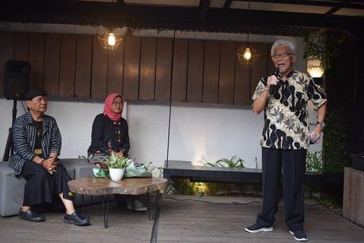 Pameran Duet ABS dan Ditya “STORY.LO.GUE” Ramaikan Dunia Seni Rupa Semarang Pameran Duet ABS dan Ditya “STORY.LO.GUE” Ramaikan Dunia Seni Rupa Semarang