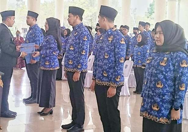 Sedikitnya 53 CPNS Resmi Dilantik Bupati Ogan Ilir Jadi PNS Sedikitnya 53 CPNS Resmi Dilantik Bupati Ogan Ilir Jadi PNS
