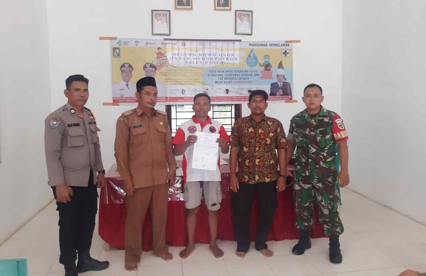 Kapolsek Serbalawan Damaikan Warga Gegara Kandang Lembu Kapolsek Serbalawan Damaikan Warga Gegara Kandang Lembu