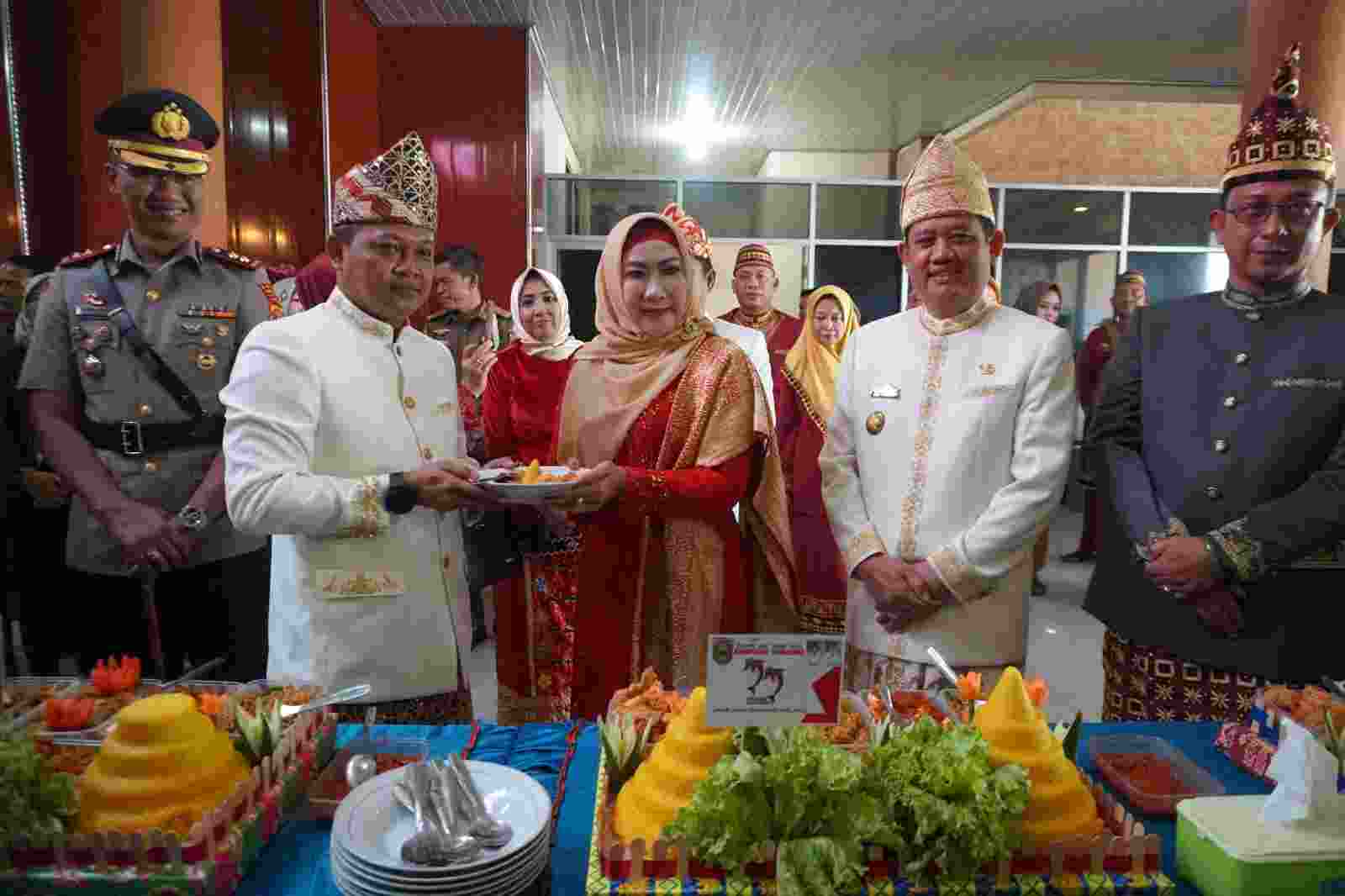 DPRD Gelar Sidang Paripurna Istimewa HUT ke-26 Kabupaten Tanggamus DPRD Gelar Sidang Paripurna Istimewa HUT ke-26 Kabupaten Tanggamus