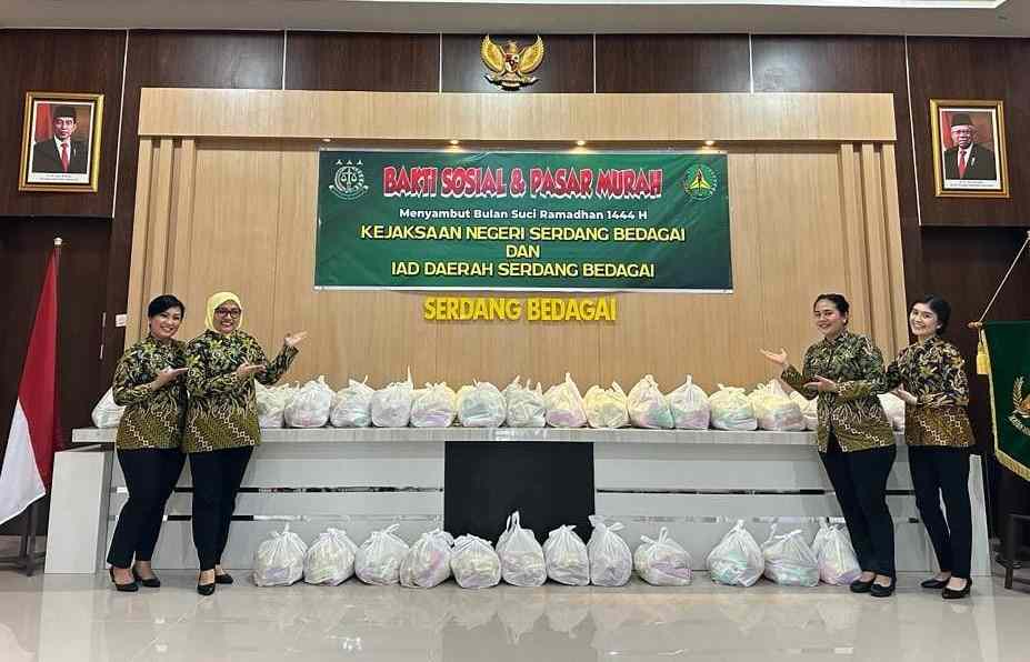 Jelang Ramadhan Kejari Sergai Gelar Pasar Murah, Tokoh Masyarakat Bahrum Abbas Berikan Apresiasi Jelang Ramadhan Kejari Sergai Gelar Pasar Murah, Tokoh Masyarakat Bahrum Abbas Berikan Apresiasi