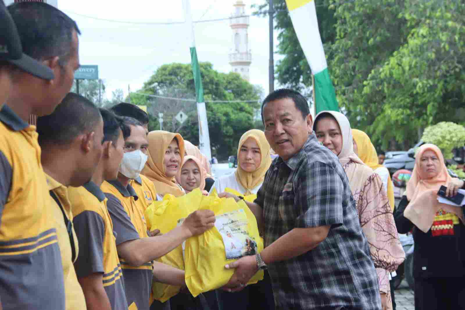 Festival Pasar Takjil Dibuka, Ketua Dekranasda Ajak Warga Berperan Aktif Ikut Beli dan Bagi Festival Pasar Takjil Dibuka, Ketua Dekranasda Ajak Warga Berperan Aktif Ikut Beli dan Bagi