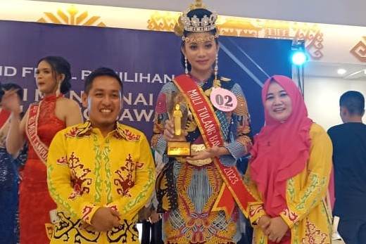 79 Peserta Ikuti Malam Puncak Grand Final pemilihan Muli Mekhanai Tuba 2023 79 Peserta Ikuti Malam Puncak Grand Final pemilihan Muli Mekhanai Tuba 2023