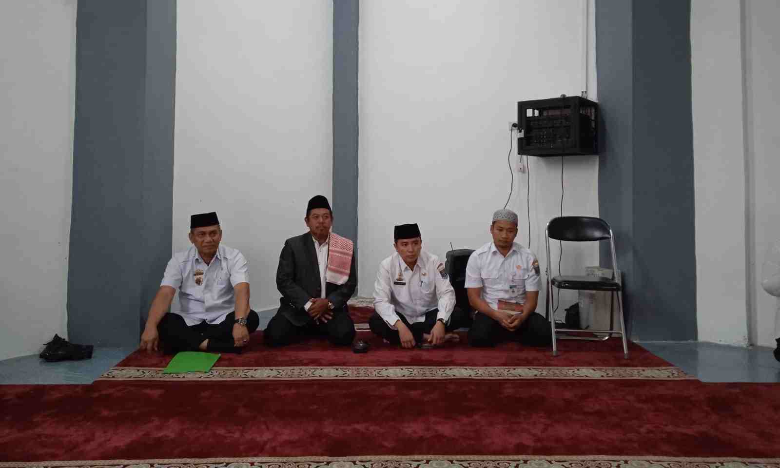 DPRD Kota Metro Menggelar Pengajian Rutin Saat Bulan Suci Ramadhan DPRD Kota Metro Menggelar Pengajian Rutin Saat Bulan Suci Ramadhan