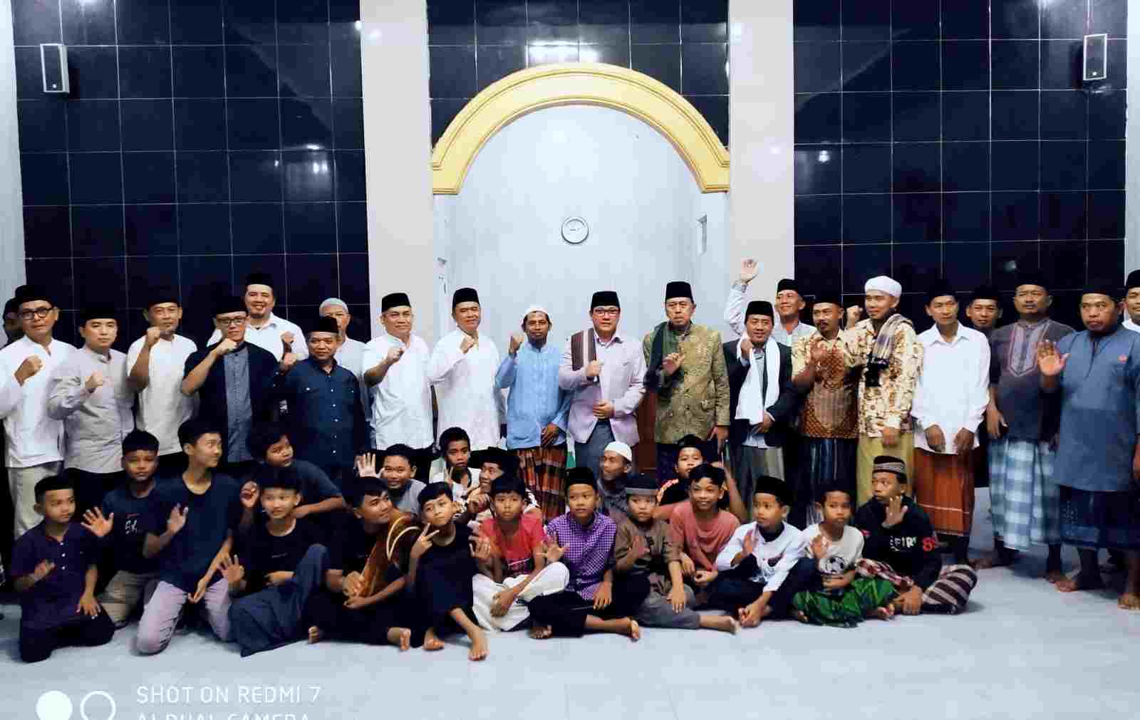 Wali Kota Wahdi Mengajak Masyarakat untuk Mengedepankan Asas Gotong Royong Wali Kota Wahdi Mengajak Masyarakat untuk Mengedepankan Asas Gotong Royong