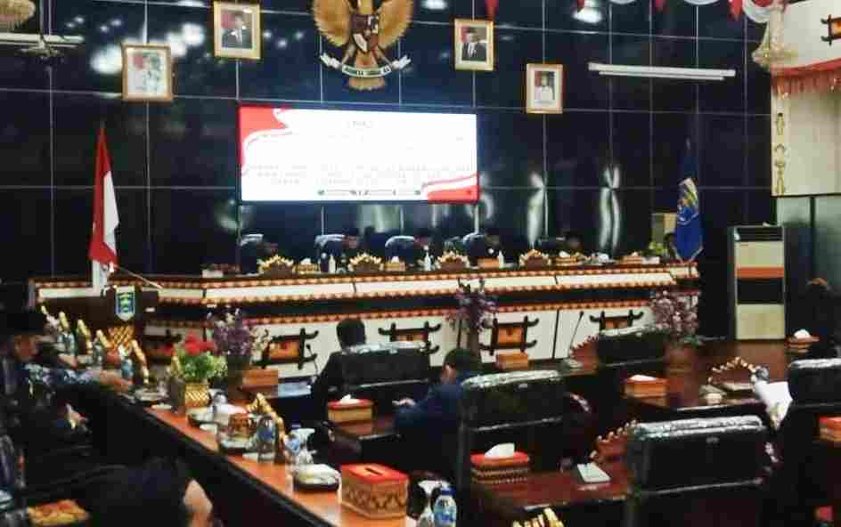 DPRD Gelar Rapat Paripurna Tentang Penyampaian LKPJ Walikota Metro Tahun 2022 DPRD Gelar Rapat Paripurna Tentang Penyampaian LKPJ Walikota Metro Tahun 2022