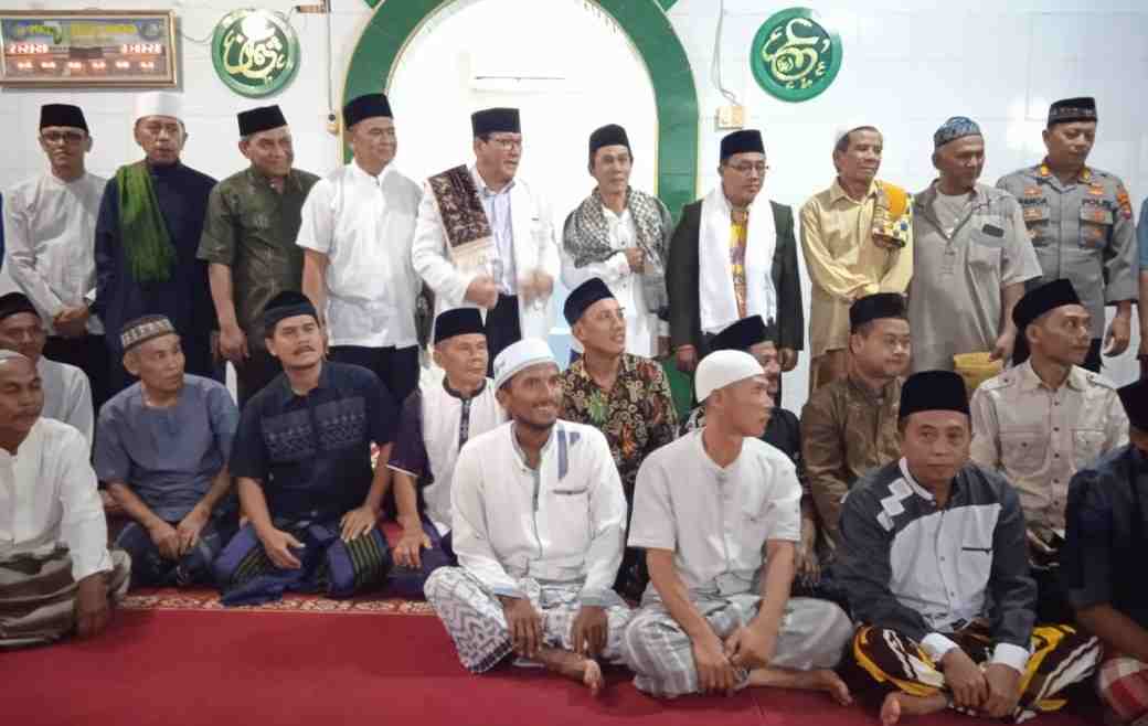 Wali Kota Wahdi Sirajuddin Himbau Masyarakat untuk Meningkatkan Keimanan Wali Kota Wahdi Sirajuddin Himbau Masyarakat untuk Meningkatkan Keimanan