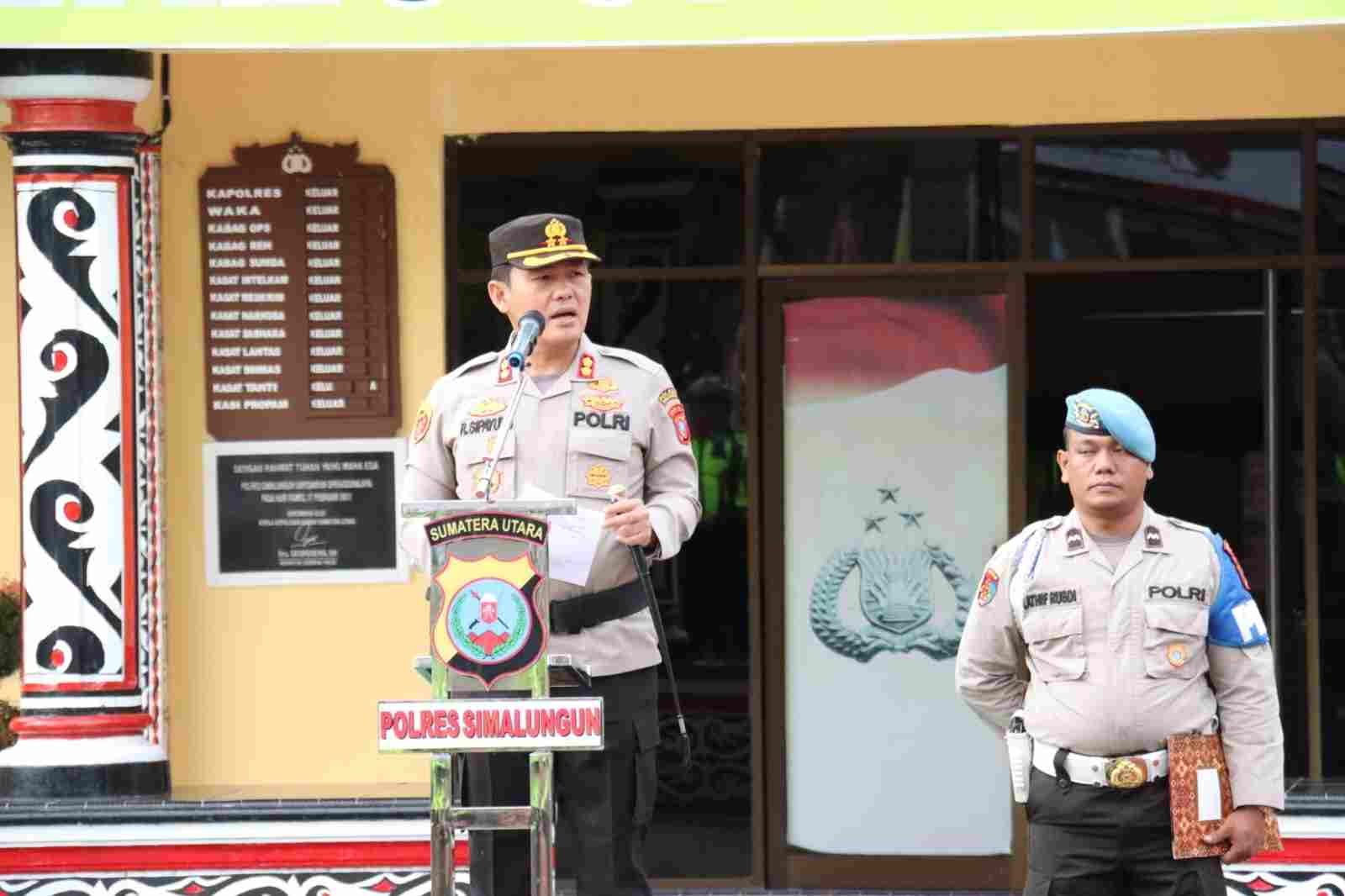 Kapolres Pimpin Upacara Pelepasan Purnabakti dan Kenaikan Pangkat Personil Polres Simalungun Kapolres Pimpin Upacara Pelepasan Purnabakti dan Kenaikan Pangkat Personil Polres Simalungun